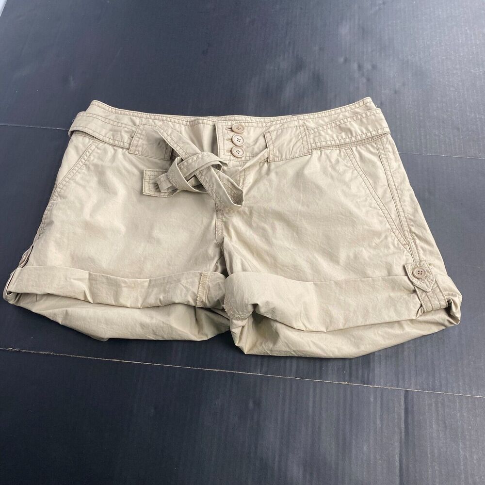 The‎ Limited Shorts SZ 4 Beige Khaiki  Cotton Chino 4" Inseam Pockets Womens
